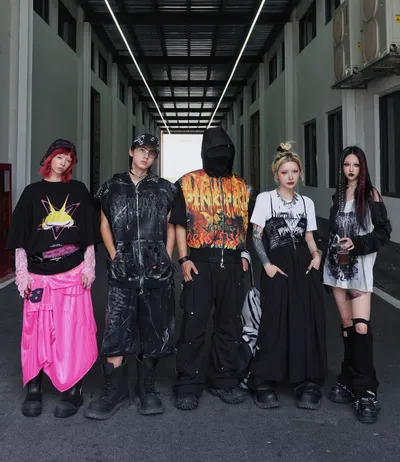 Group of Pinkspink looks photographed together